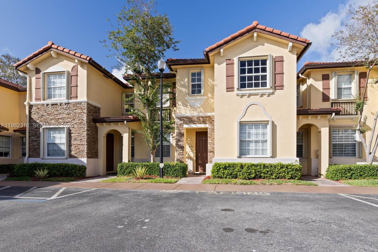 3335 13th Cir Dr - Photo 1