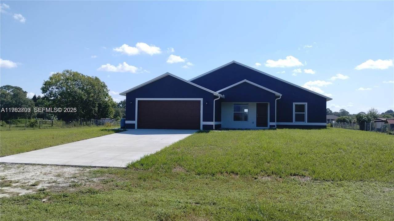 225 S Fronda St - Photo 1