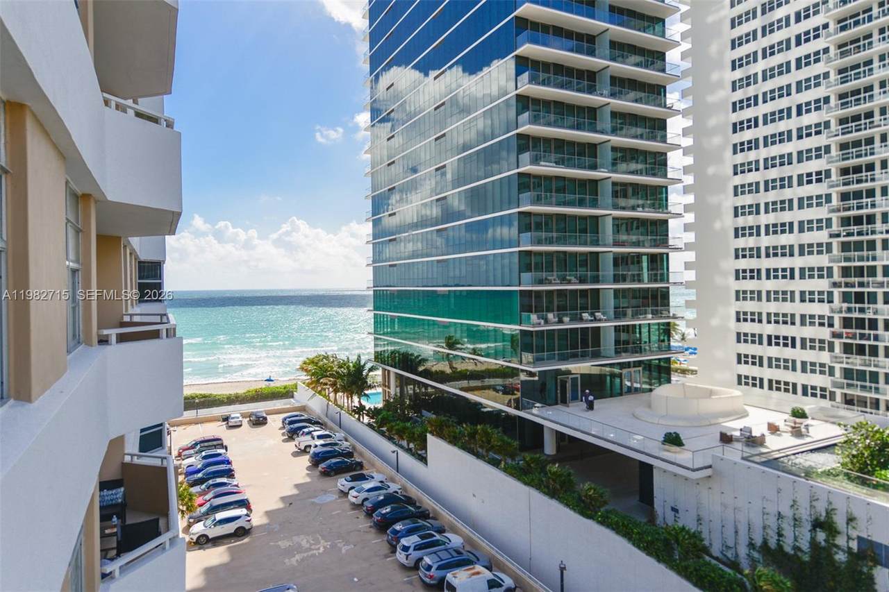 1980 Ocean Dr - Photo 1