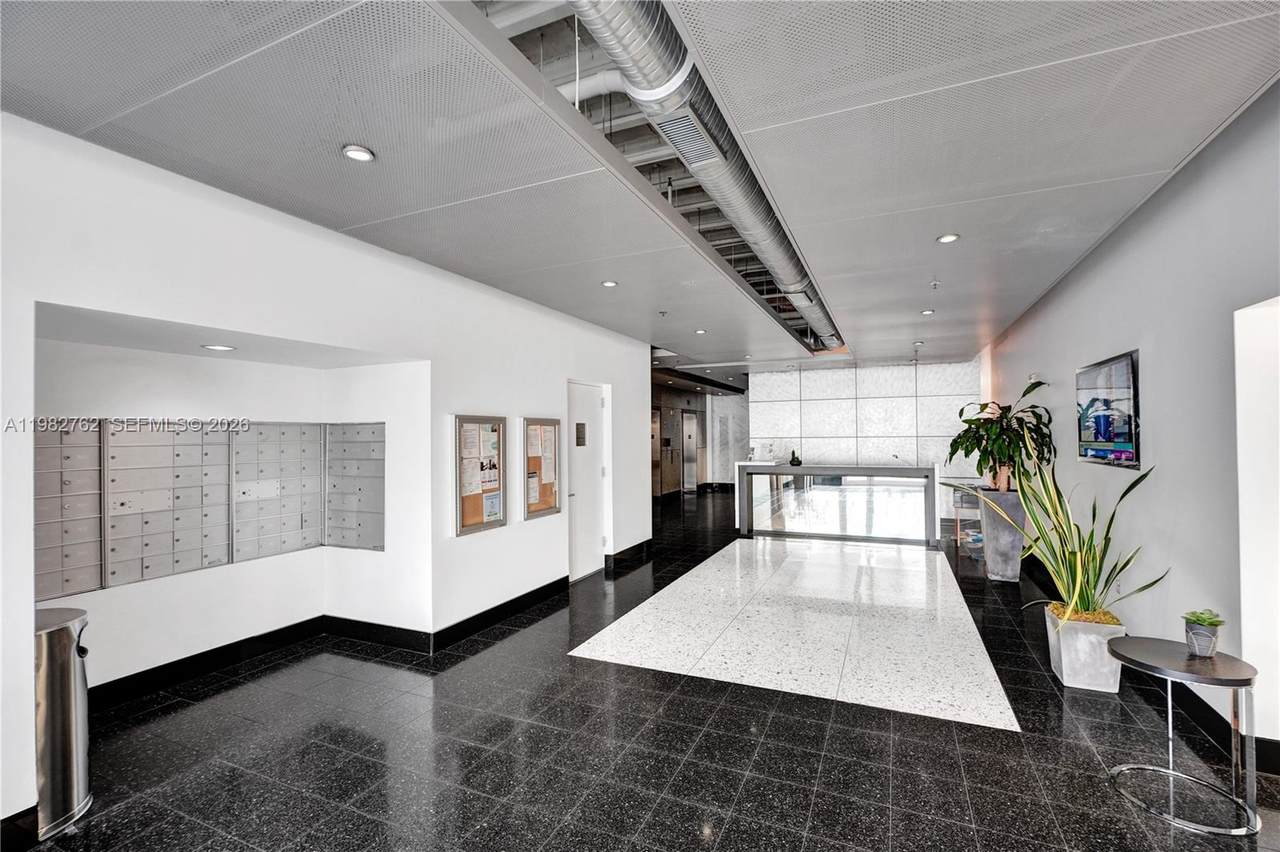 https://bt-photos.global.ssl.fastly.net/miami/1280_boomver_1_A11982762-2.jpg