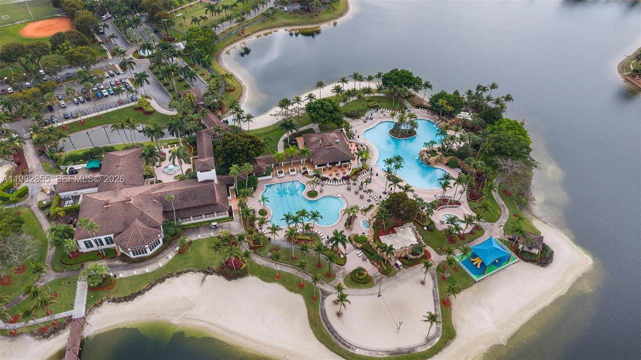 https://bt-photos.global.ssl.fastly.net/miami/1280_boomver_1_A11982855-2.jpg