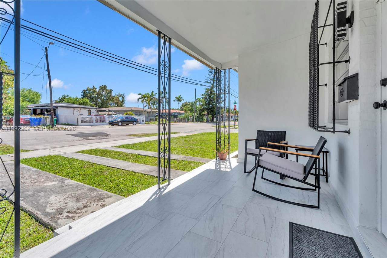 https://bt-photos.global.ssl.fastly.net/miami/1280_boomver_1_A11982902-2.jpg