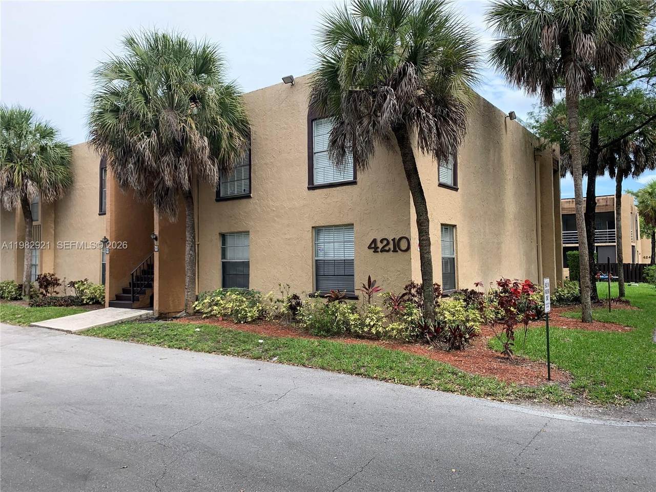 https://bt-photos.global.ssl.fastly.net/miami/1280_boomver_1_A11982921-2.jpg
