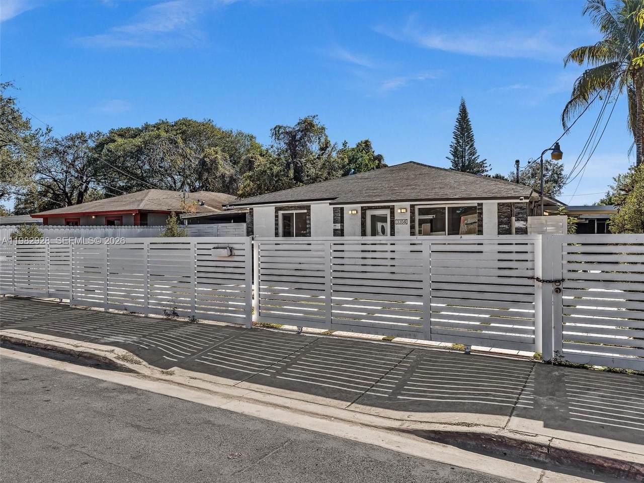 3354 50th St - Photo 1