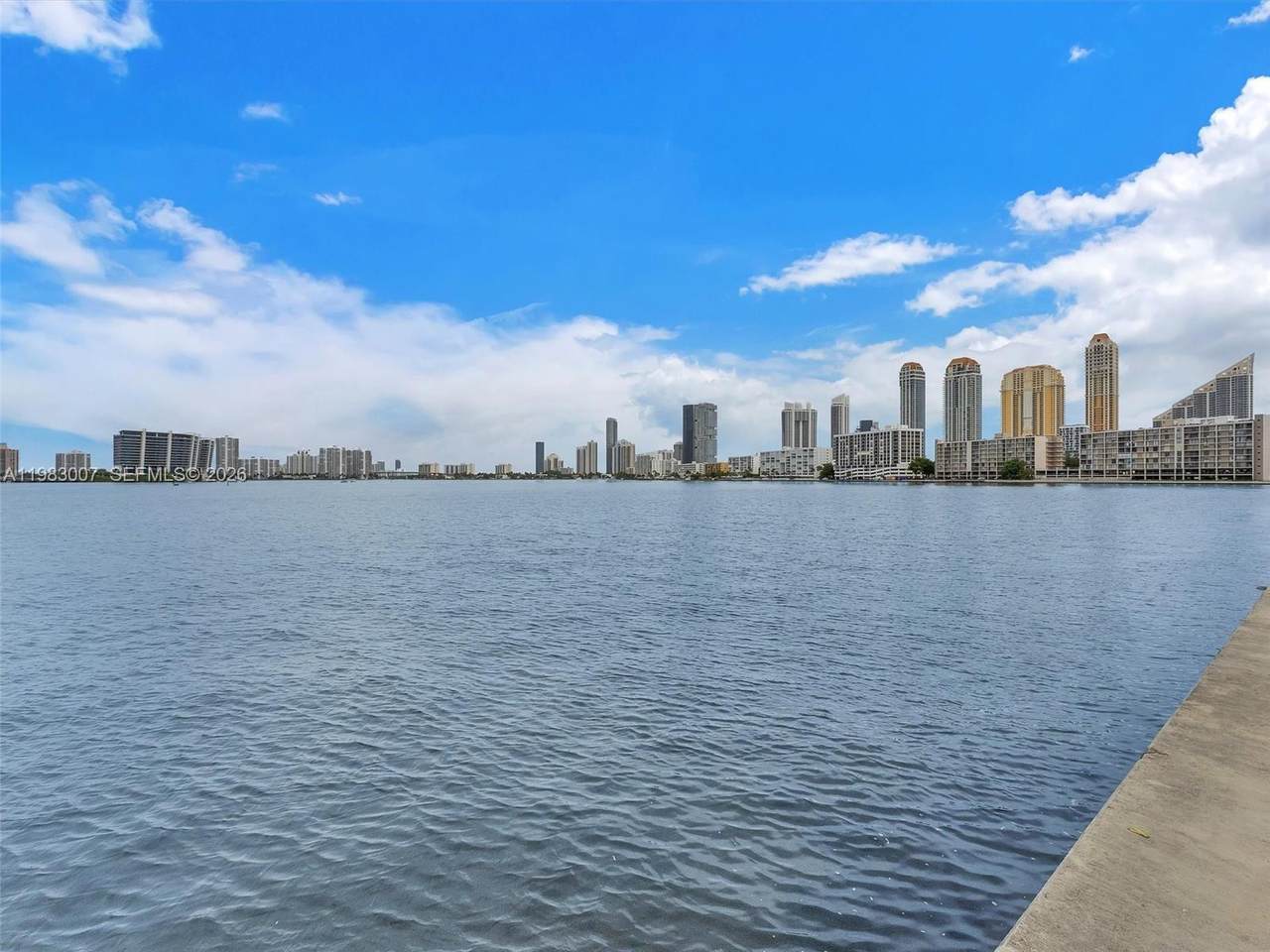 https://bt-photos.global.ssl.fastly.net/miami/1280_boomver_1_A11983007-2.jpg