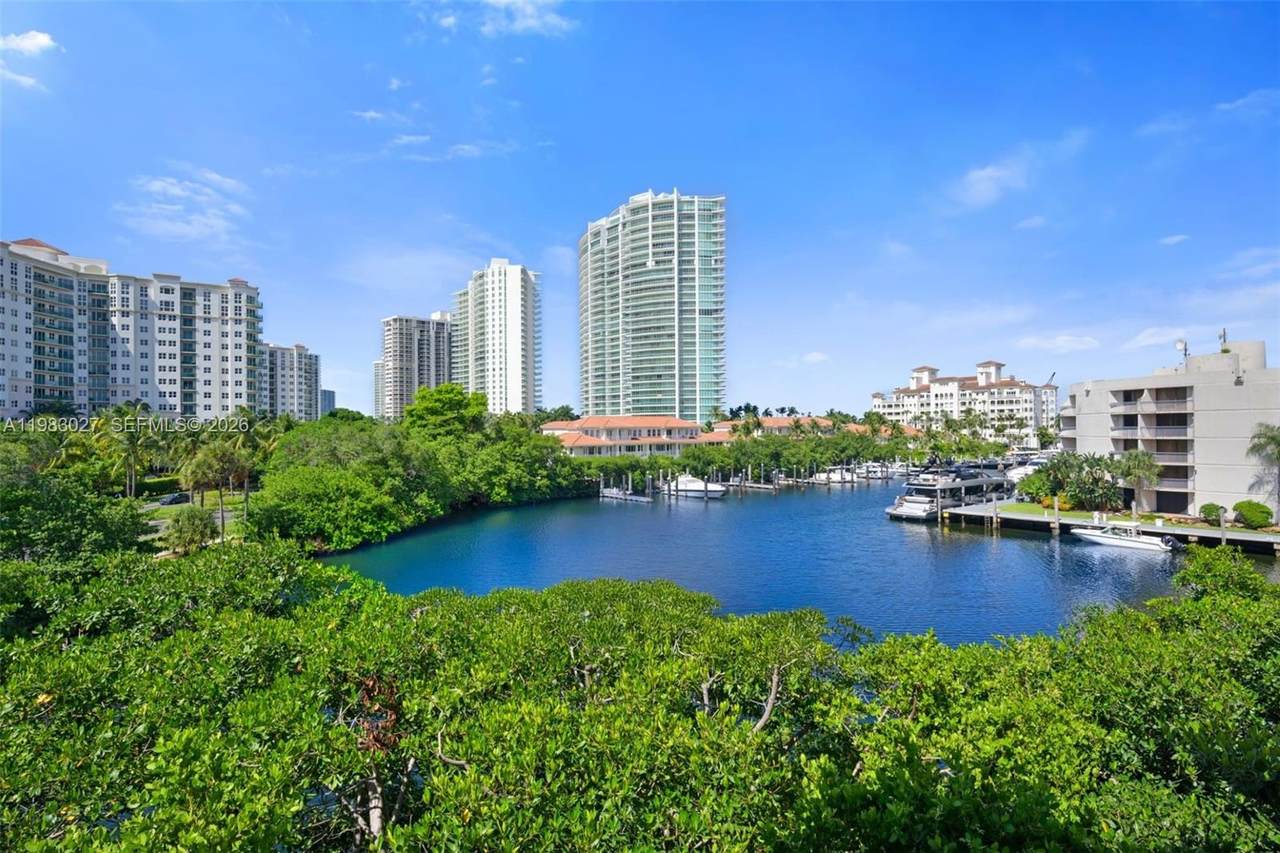 https://bt-photos.global.ssl.fastly.net/miami/1280_boomver_1_A11983027-2.jpg