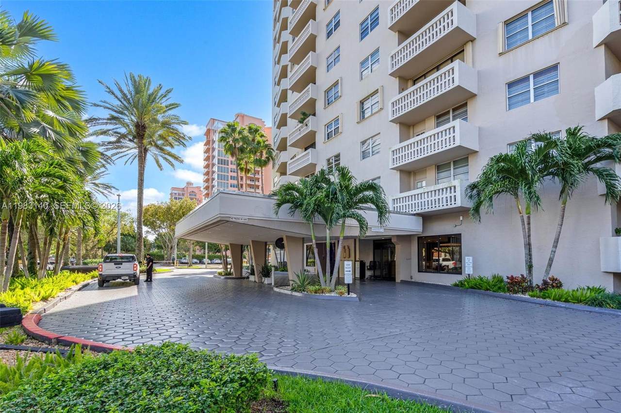 https://bt-photos.global.ssl.fastly.net/miami/1280_boomver_1_A11983140-2.jpg