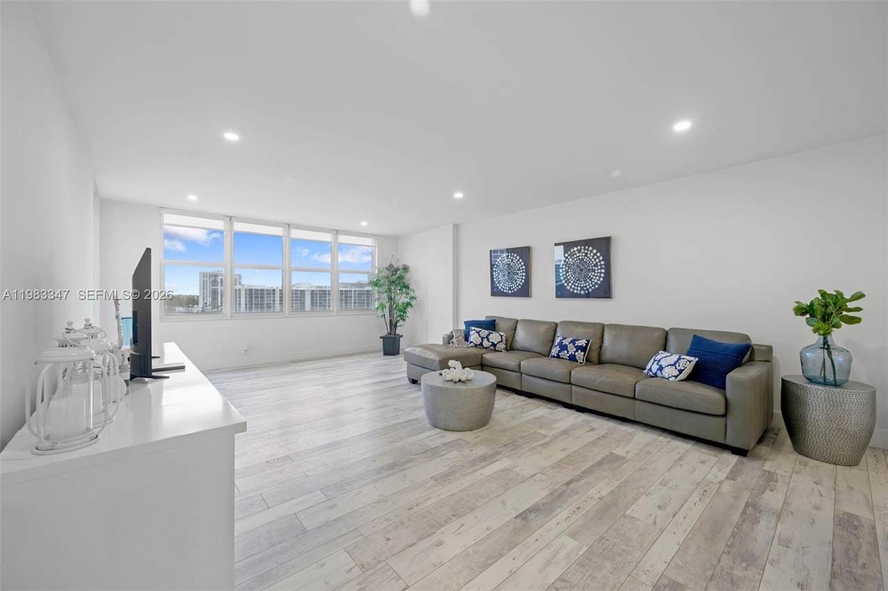 https://bt-photos.global.ssl.fastly.net/miami/1280_boomver_1_A11983347-2.jpg