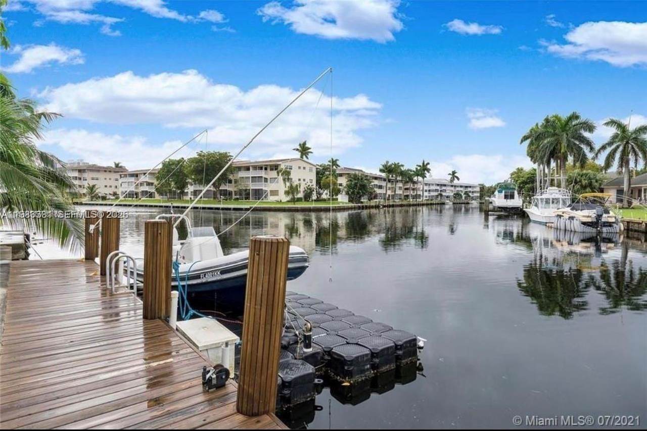 455 Golden Isles Dr - Photo 1