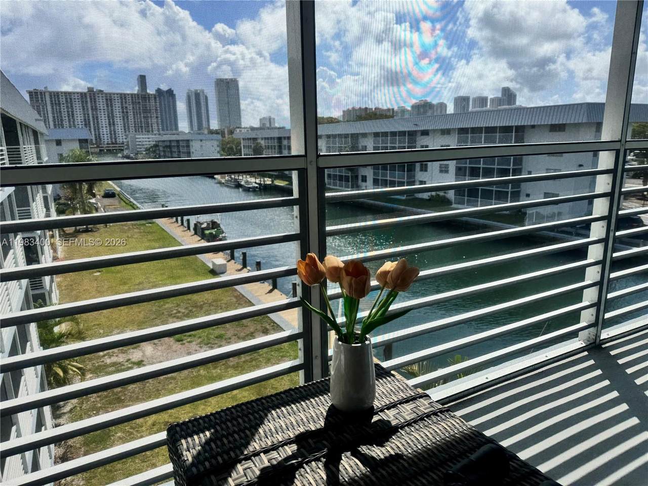 https://bt-photos.global.ssl.fastly.net/miami/1280_boomver_1_A11983400-2.jpg