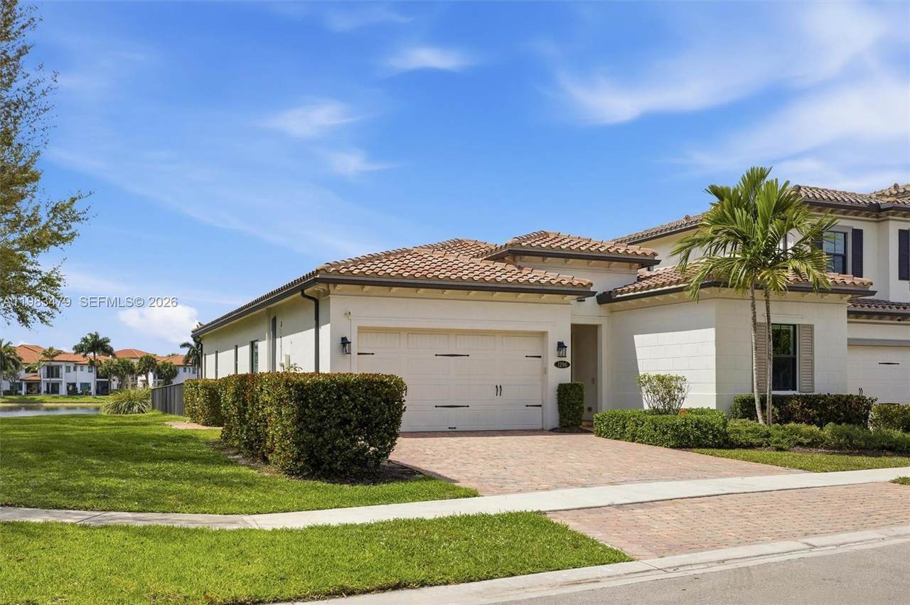 https://bt-photos.global.ssl.fastly.net/miami/1280_boomver_1_A11983479-2.jpg