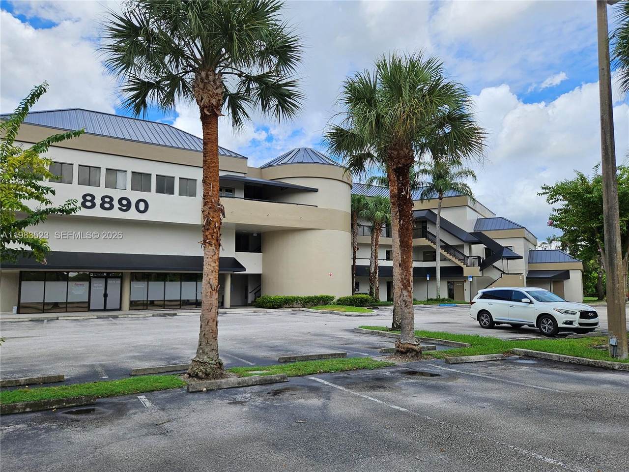 8890 Oakland Park Blvd - Photo 1