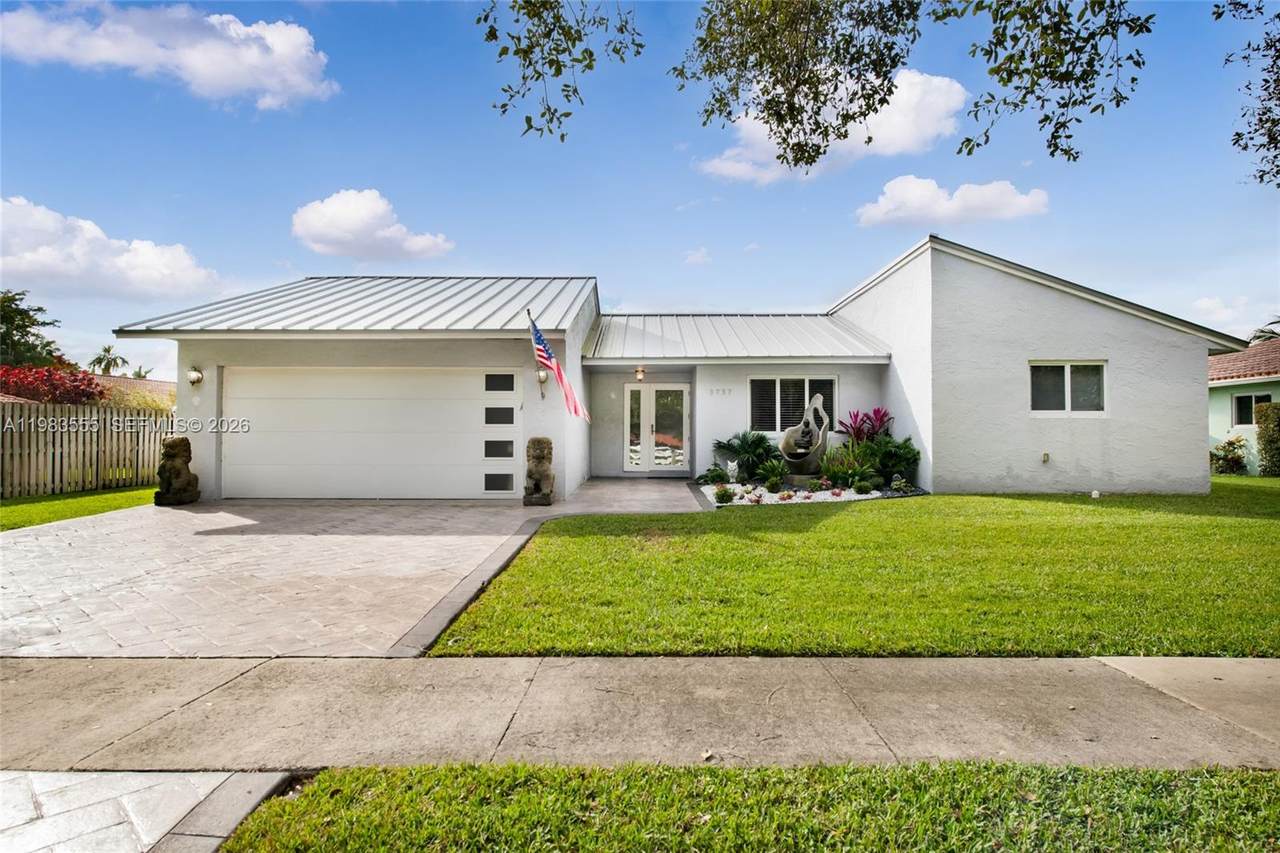5757 113th Ave - Photo 1