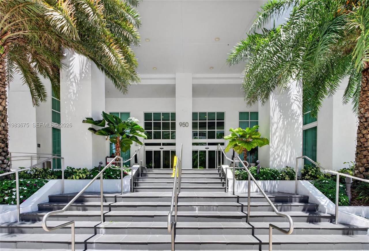 https://bt-photos.global.ssl.fastly.net/miami/1280_boomver_1_A11983675-2.jpg