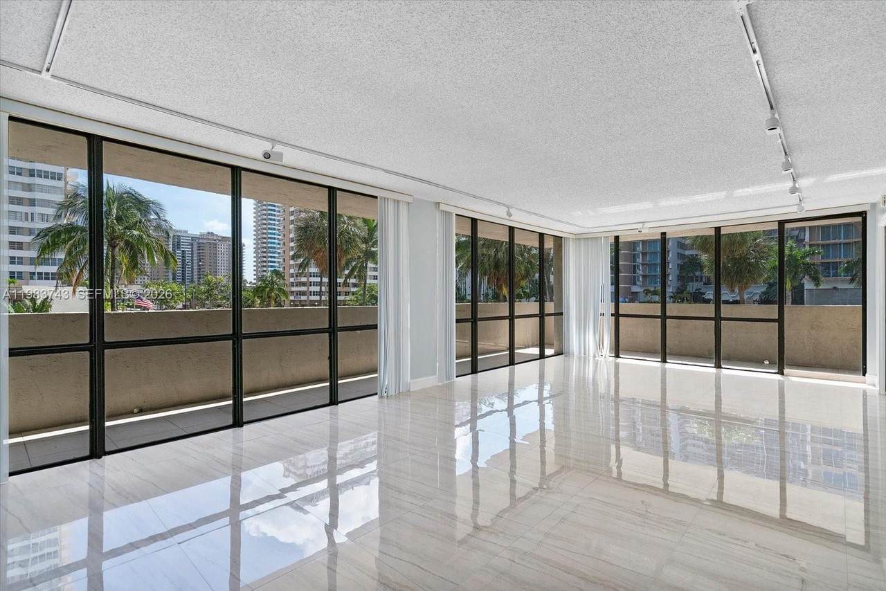 https://bt-photos.global.ssl.fastly.net/miami/1280_boomver_1_A11983743-2.jpg