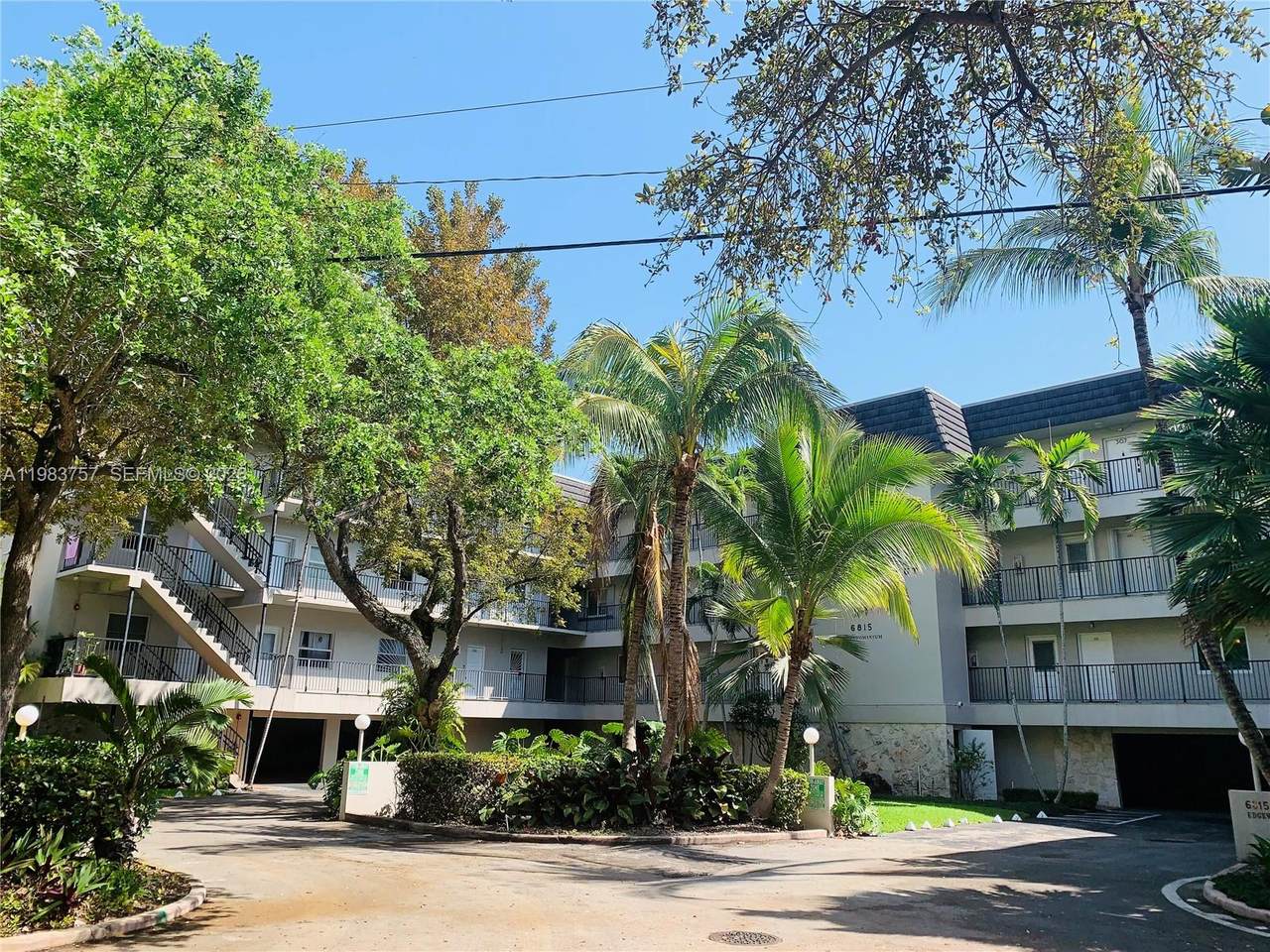 6815 Edgewater Dr - Photo 1