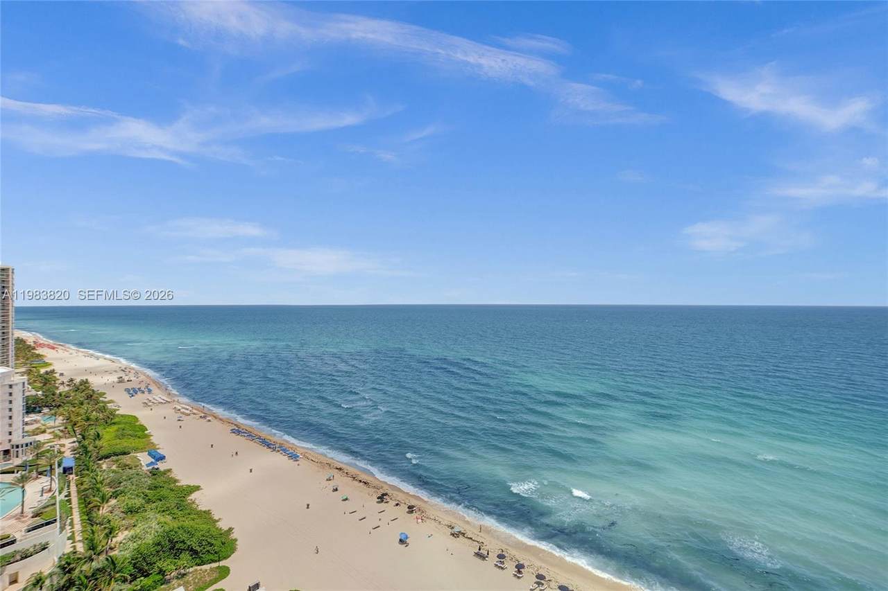 17121 Collins Ave - Photo 1