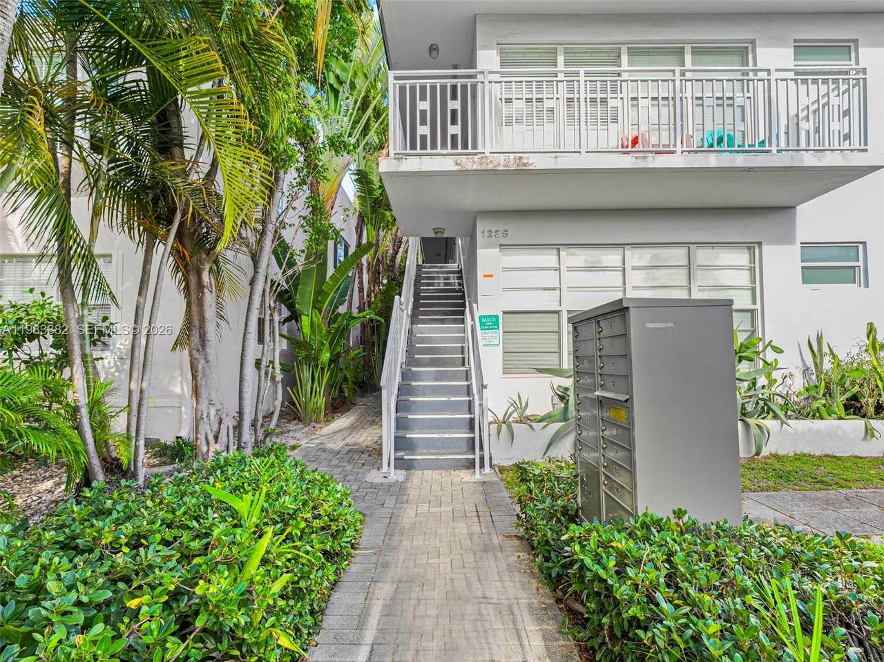 https://bt-photos.global.ssl.fastly.net/miami/1280_boomver_1_A11983882-2.jpg