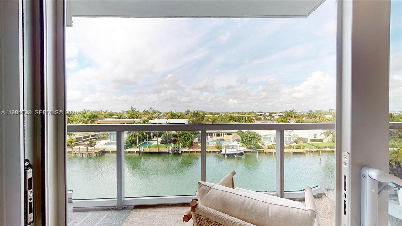 9940 Bay Harbor Dr - Photo 1