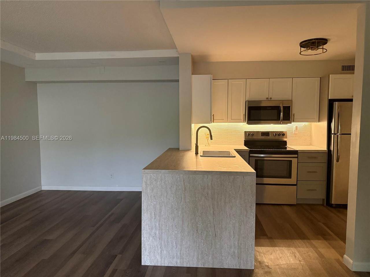 3001 Oakland Forest Dr - Photo 1