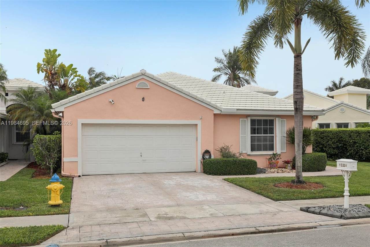 15201 Wilshire Cir S - Photo 1