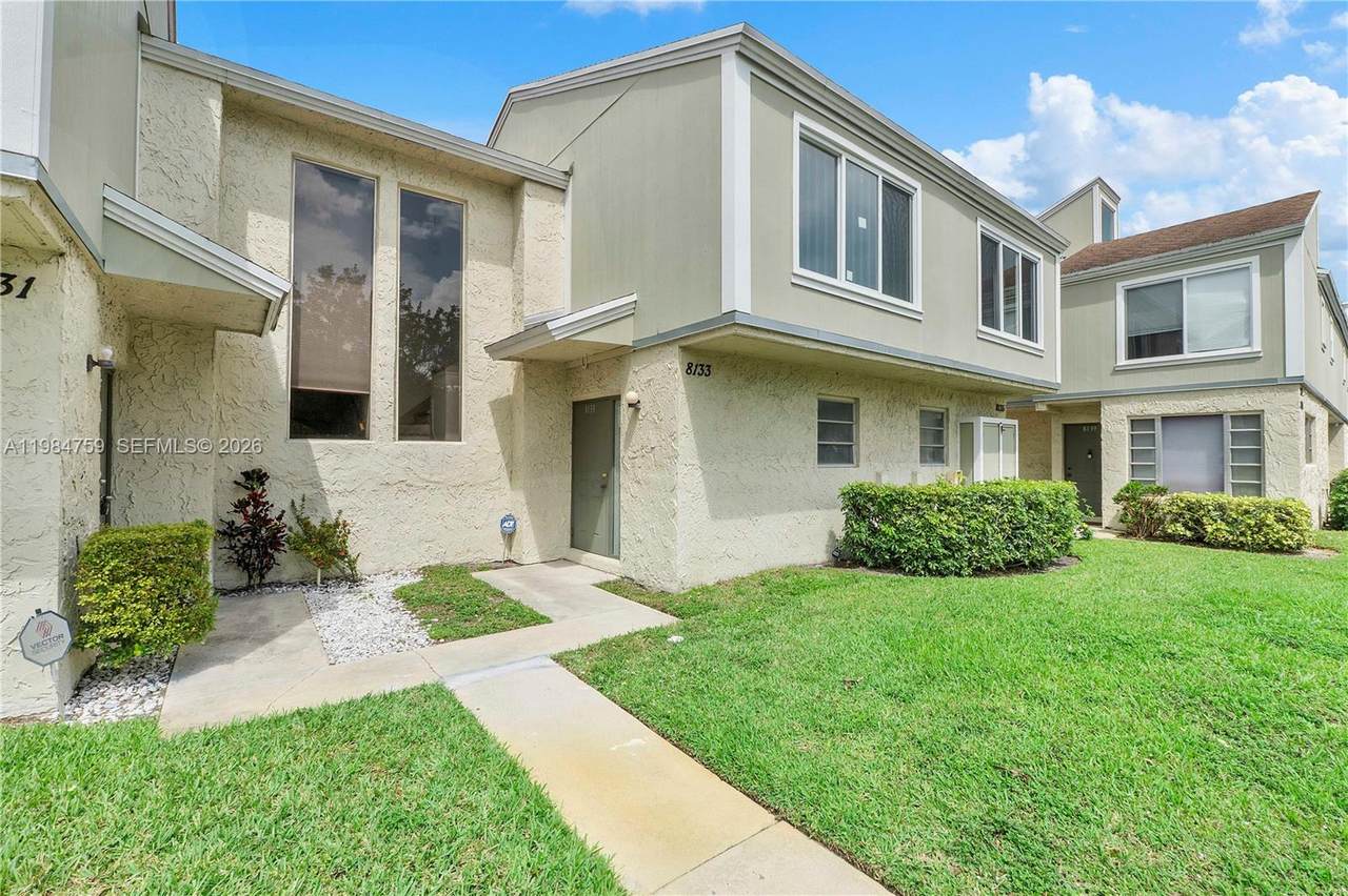 8133 Lagos De Campo Blvd - Photo 1