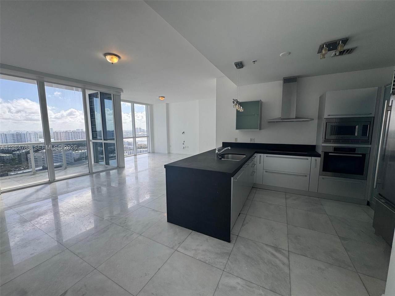 https://bt-photos.global.ssl.fastly.net/miami/1280_boomver_1_A11984788-2.jpg