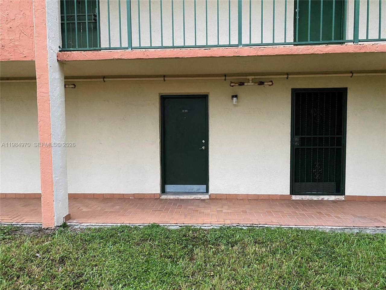 9405 Flagler St - Photo 1