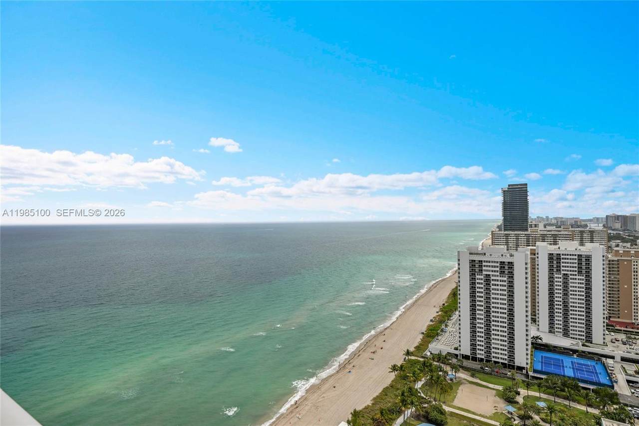 1830 Ocean Dr - Photo 1