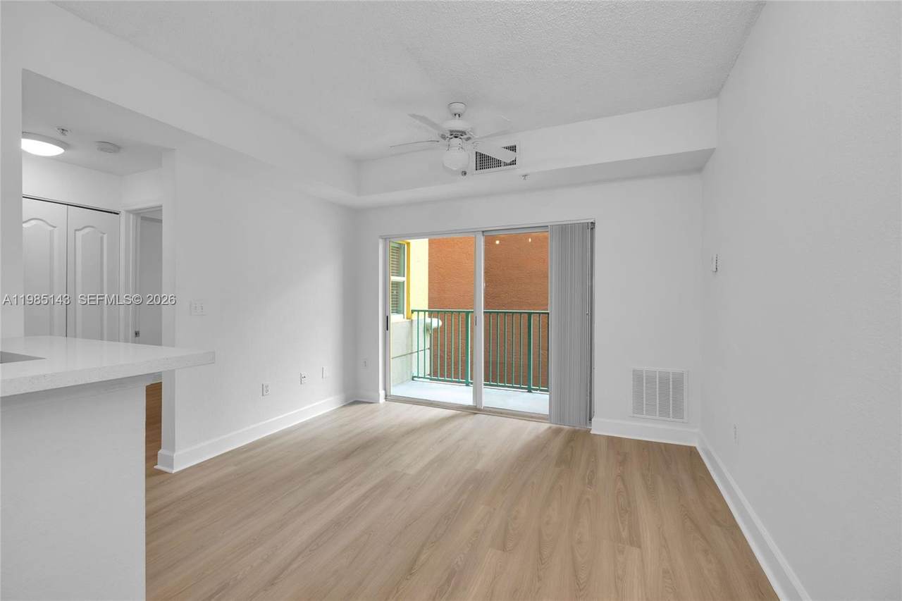 6001 70 Street - Photo 1