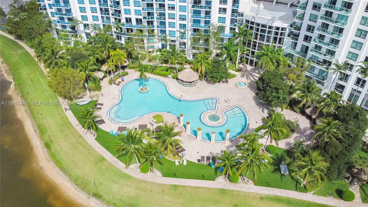 https://bt-photos.global.ssl.fastly.net/miami/1280_boomver_1_A11985411-2.jpg