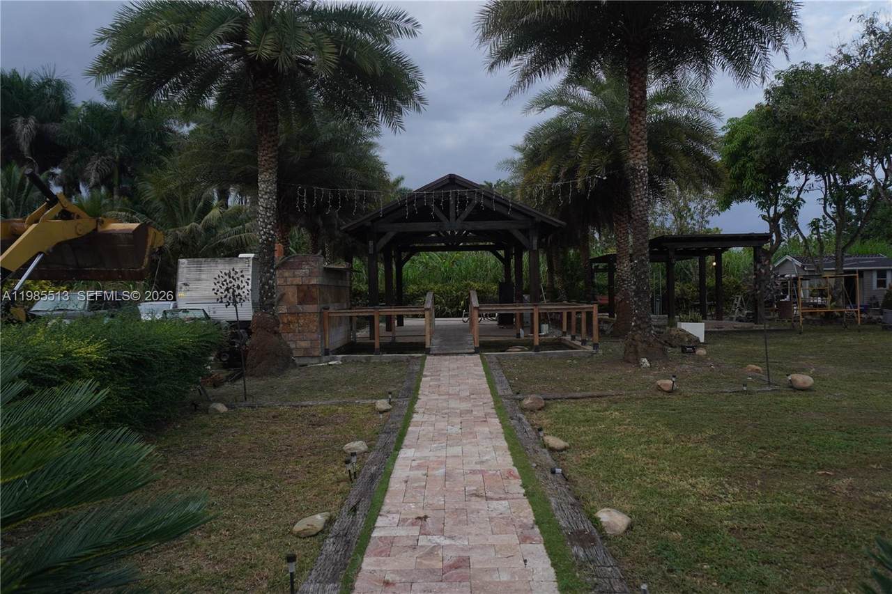 https://bt-photos.global.ssl.fastly.net/miami/orig_boomver_1_A11985513-2.jpg