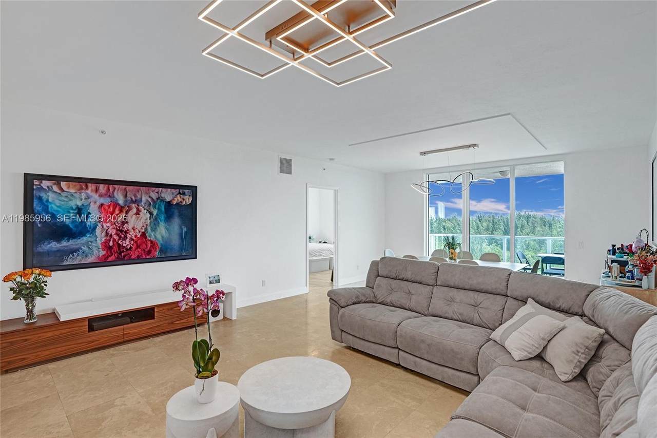 https://bt-photos.global.ssl.fastly.net/miami/1280_boomver_1_A11985956-2.jpg