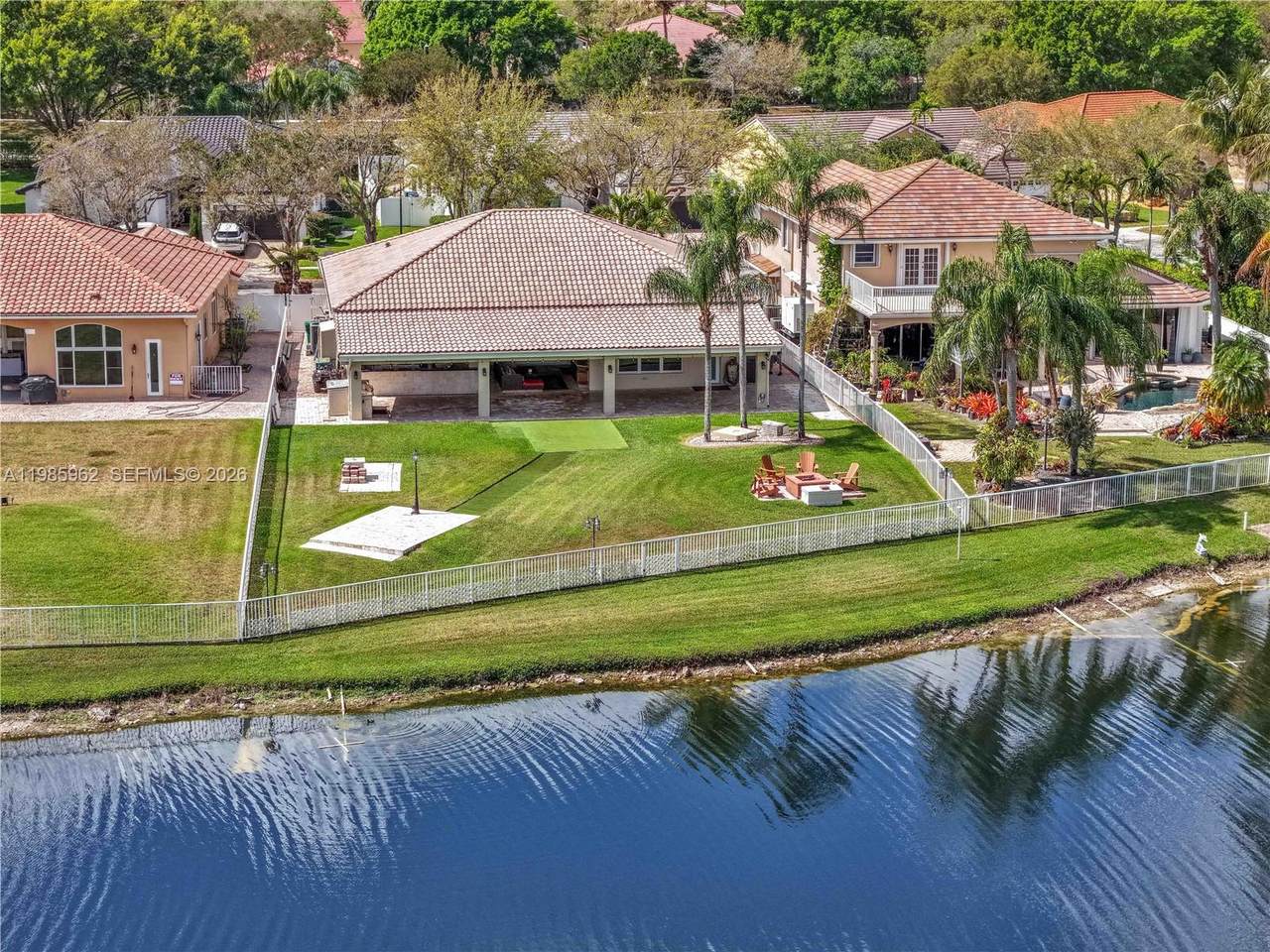 https://bt-photos.global.ssl.fastly.net/miami/1280_boomver_1_A11985962-2.jpg