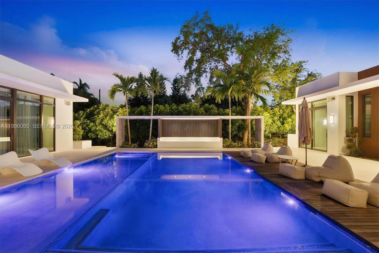 https://bt-photos.global.ssl.fastly.net/miami/1280_boomver_1_A11986060-2.jpg