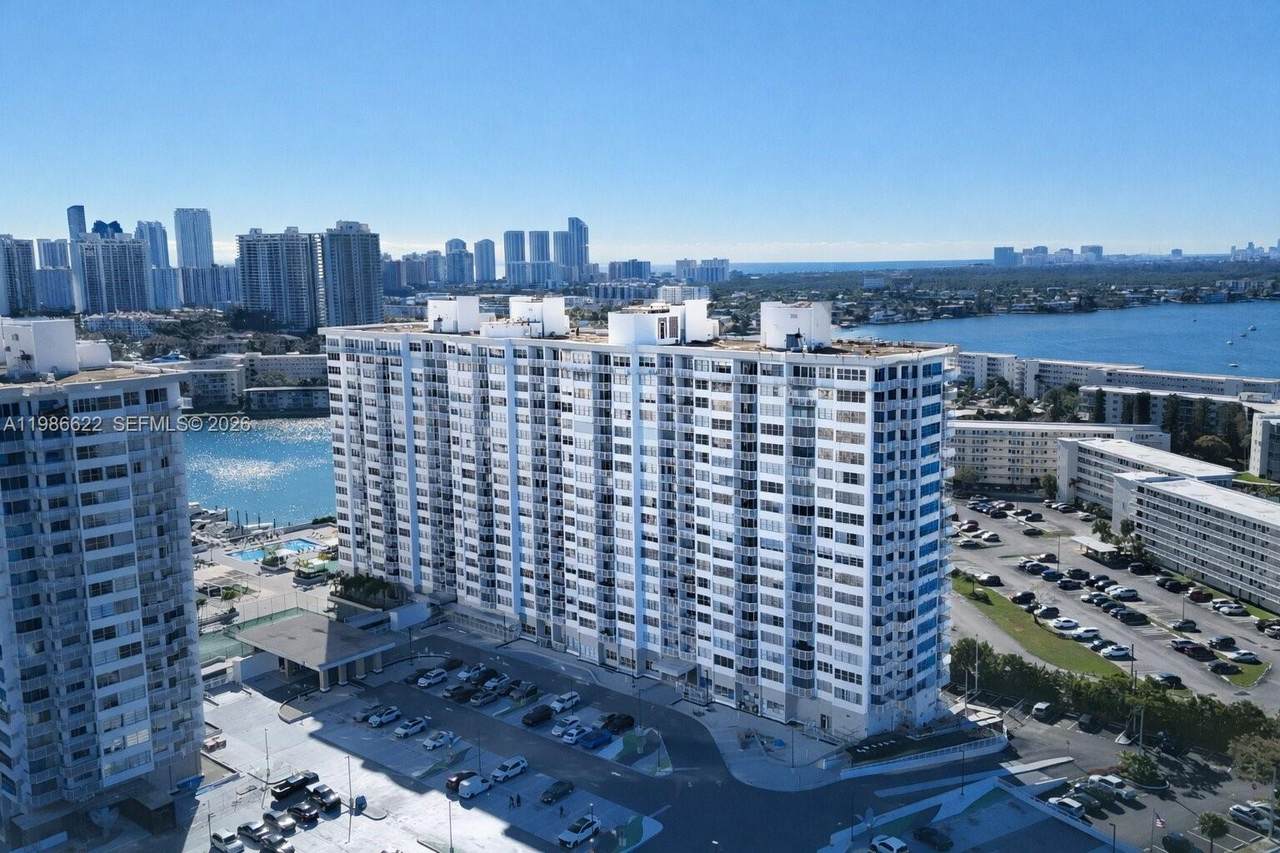18041 Biscayne Blvd - Photo 1