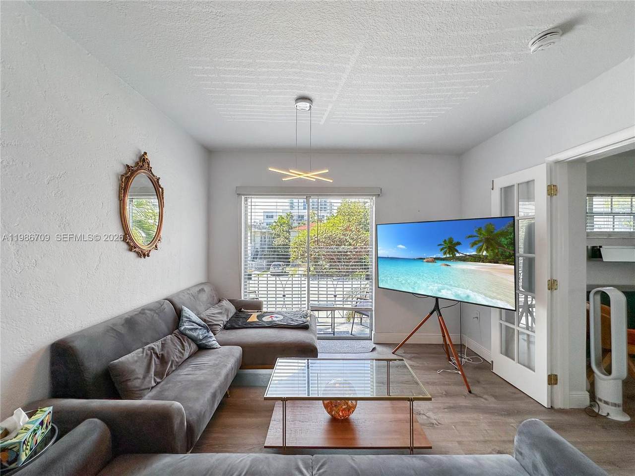 1611 West Ave - Photo 1