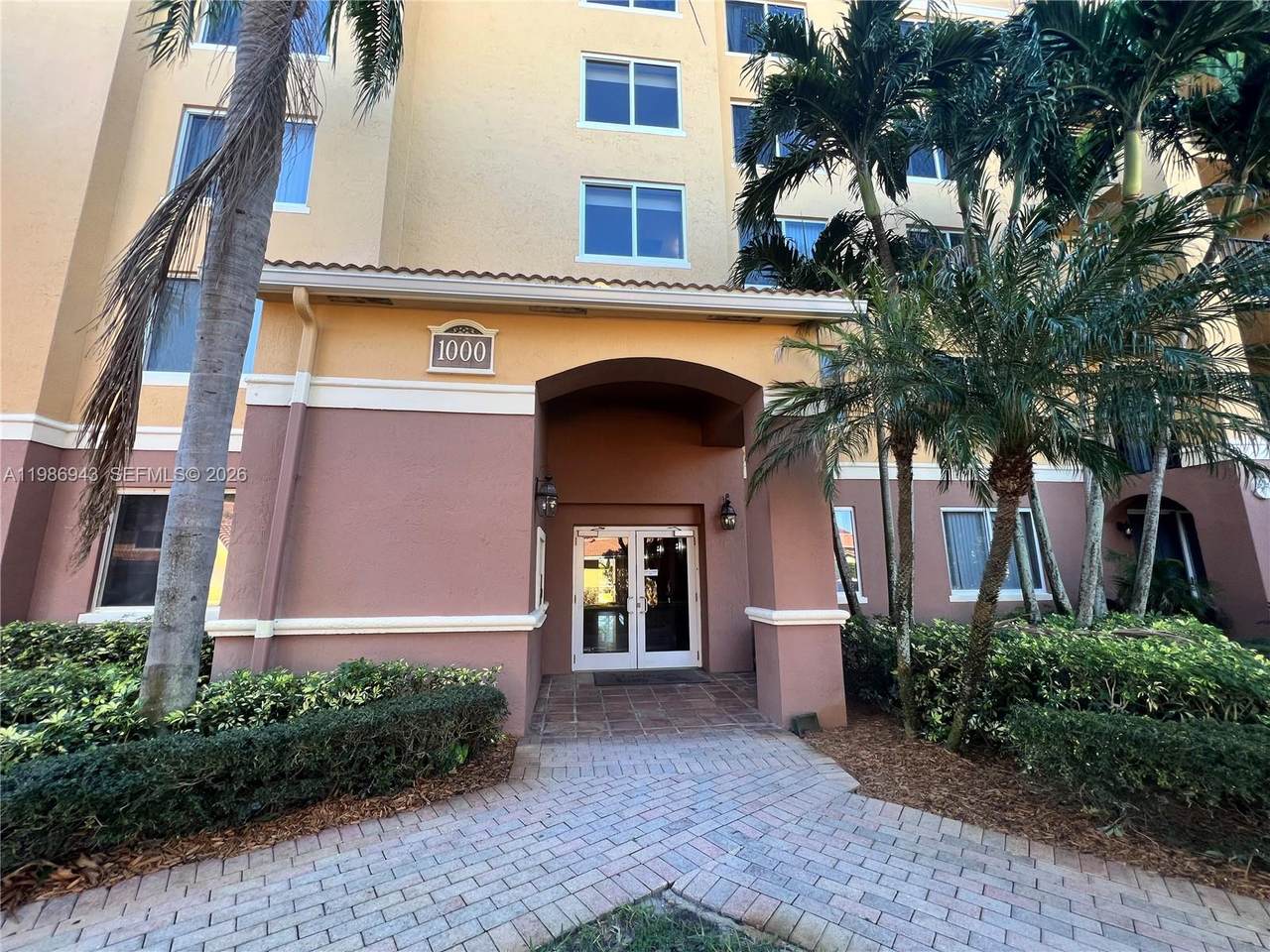 https://bt-photos.global.ssl.fastly.net/miami/1280_boomver_1_A11986943-2.jpg