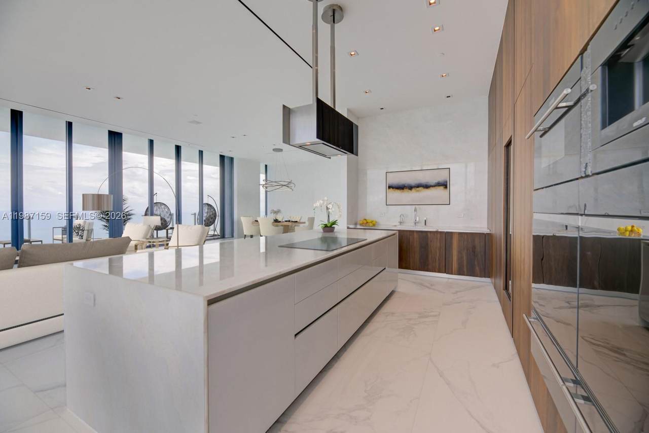 17141 Collins Ave - Photo 1