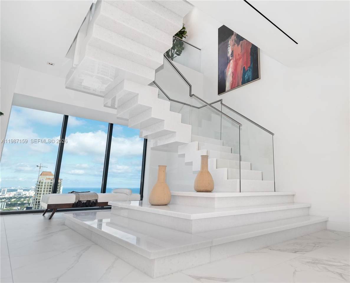 https://bt-photos.global.ssl.fastly.net/miami/1280_boomver_1_A11987159-2.jpg