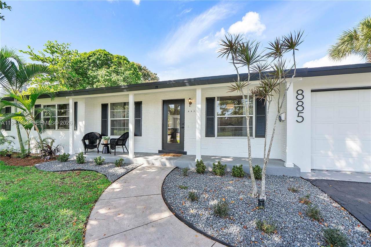 885 Camellia Ct - Photo 1
