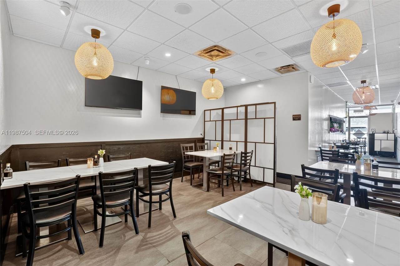  Restaurant For Sale in The Heart Of Kendall - Photo 1