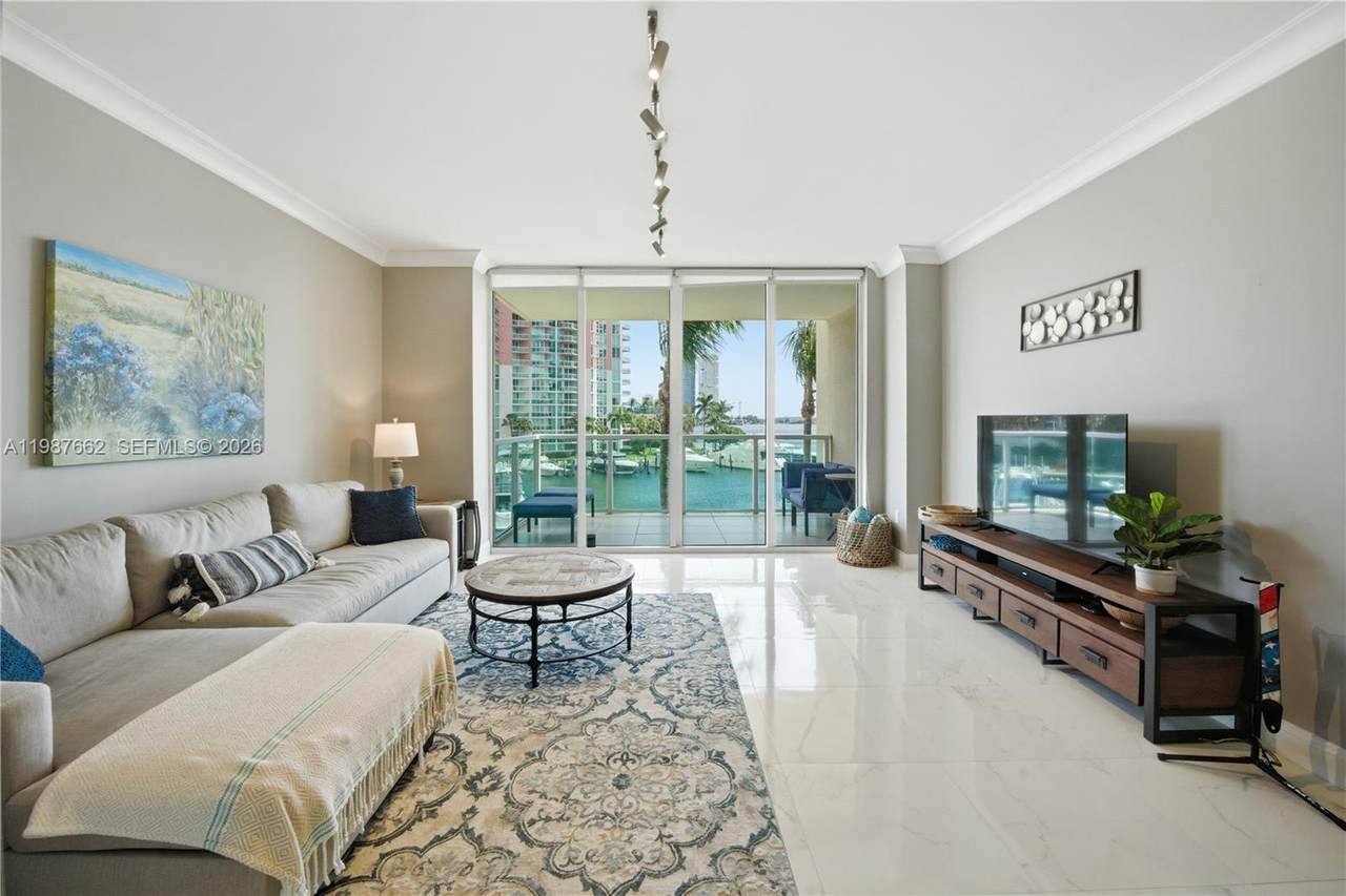 https://bt-photos.global.ssl.fastly.net/miami/1280_boomver_1_A11987662-2.jpg