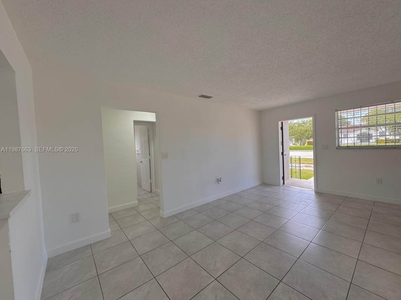 https://bt-photos.global.ssl.fastly.net/miami/1280_boomver_1_A11987663-2.jpg