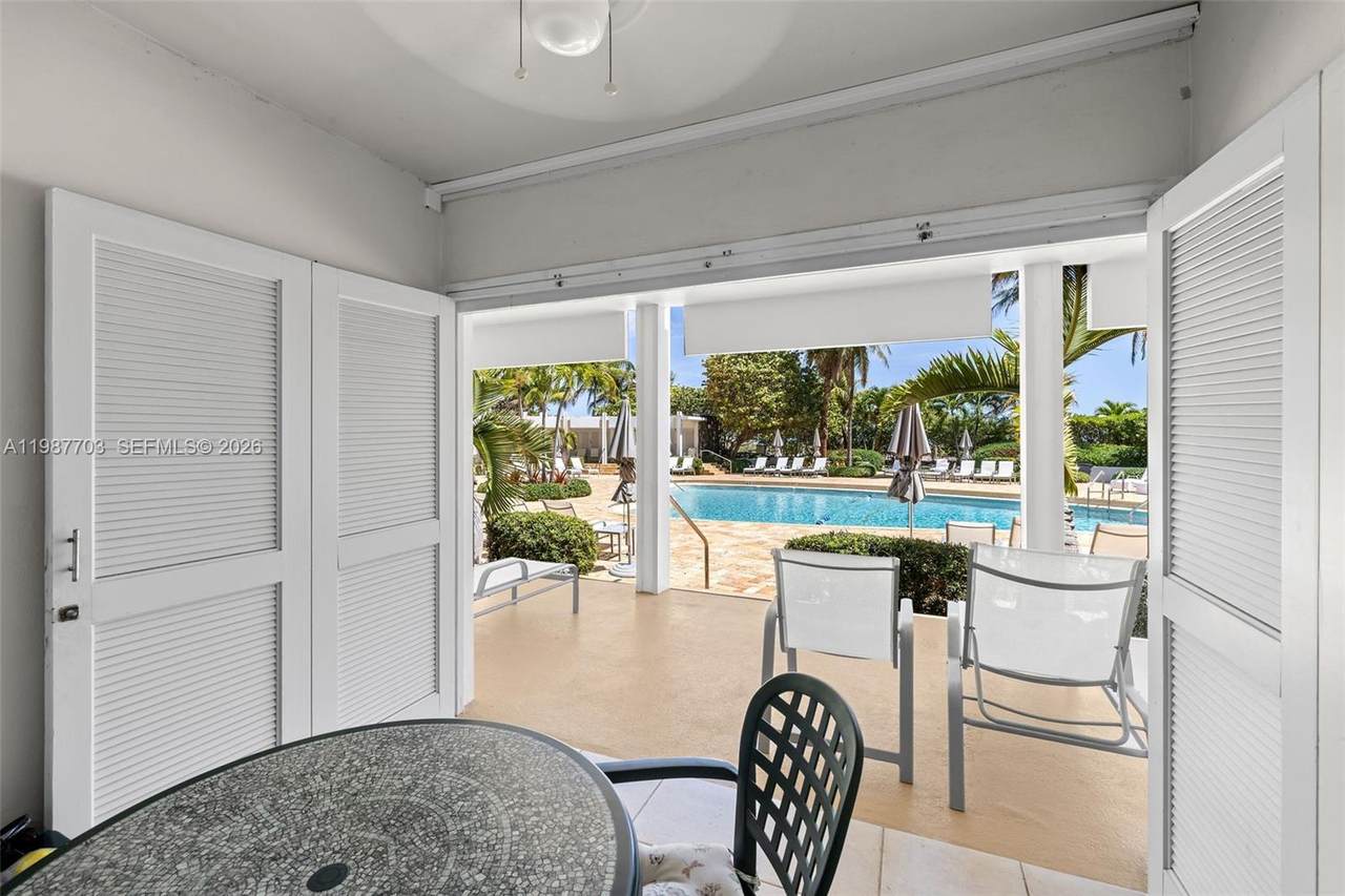 https://bt-photos.global.ssl.fastly.net/miami/1280_boomver_1_A11987703-2.jpg