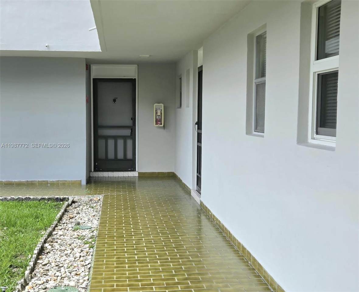 https://bt-photos.global.ssl.fastly.net/miami/1280_boomver_1_A11987772-2.jpg