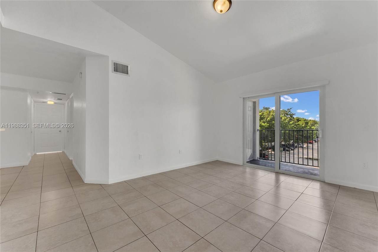 https://bt-photos.global.ssl.fastly.net/miami/1280_boomver_1_A11988351-2.jpg