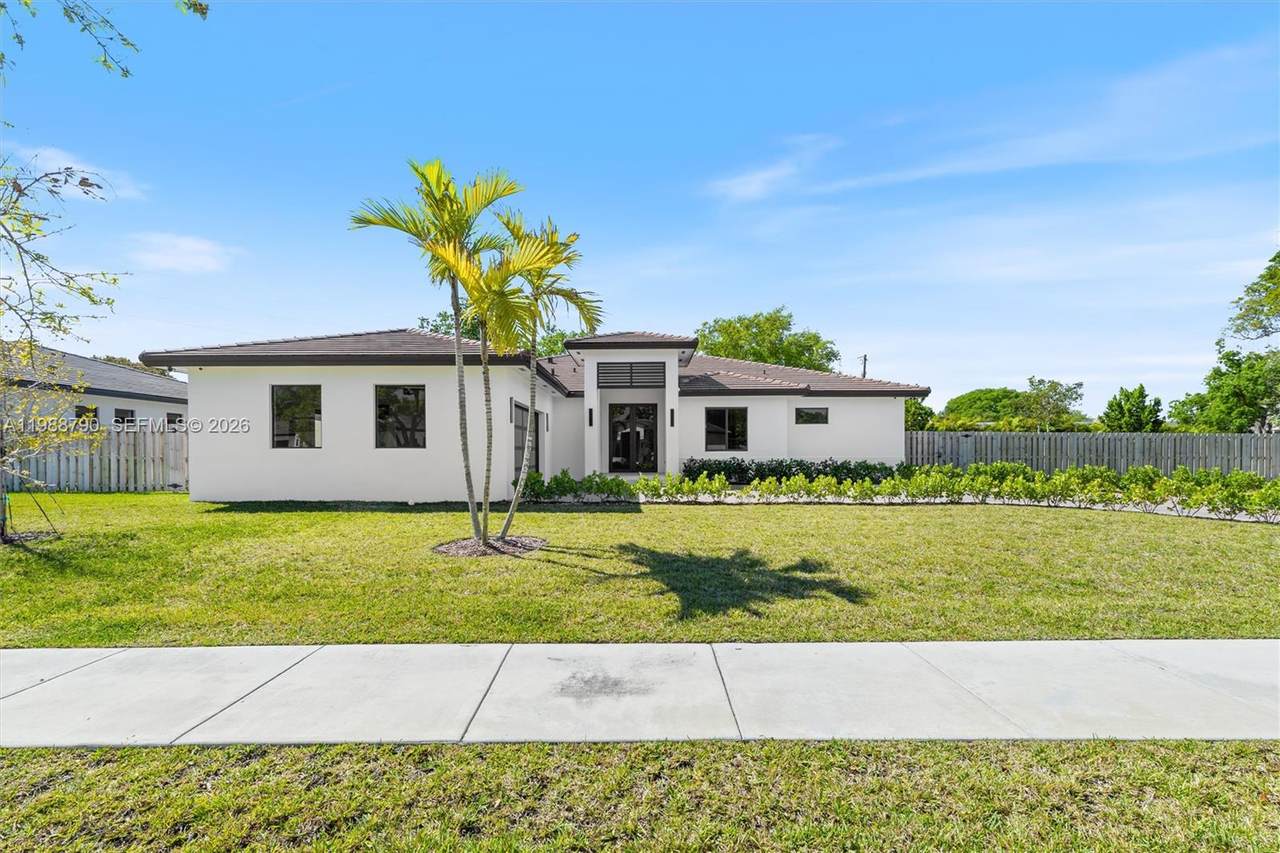 8230 193rd Terrace - Photo 1
