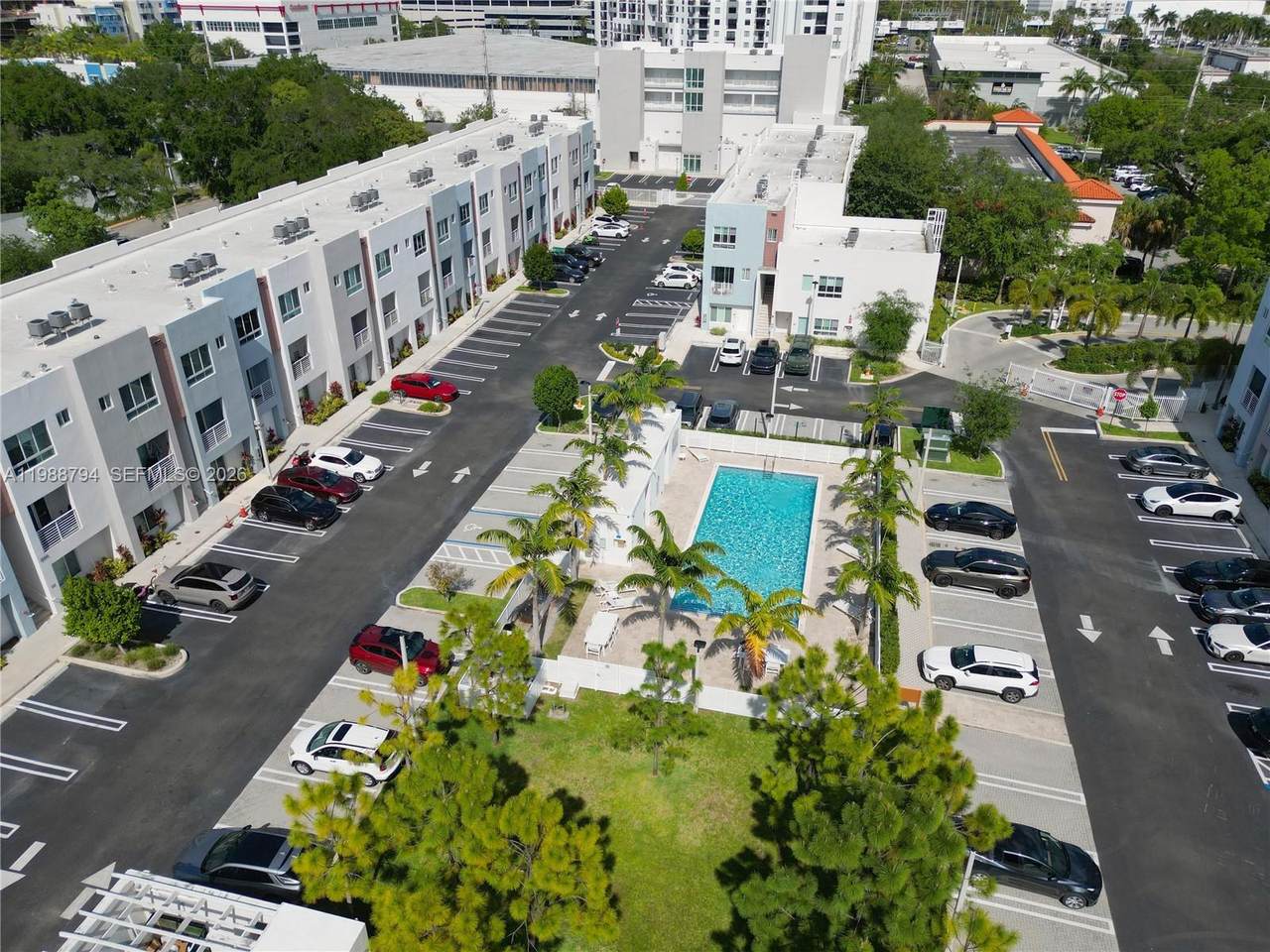 https://bt-photos.global.ssl.fastly.net/miami/1280_boomver_1_A11988794-2.jpg