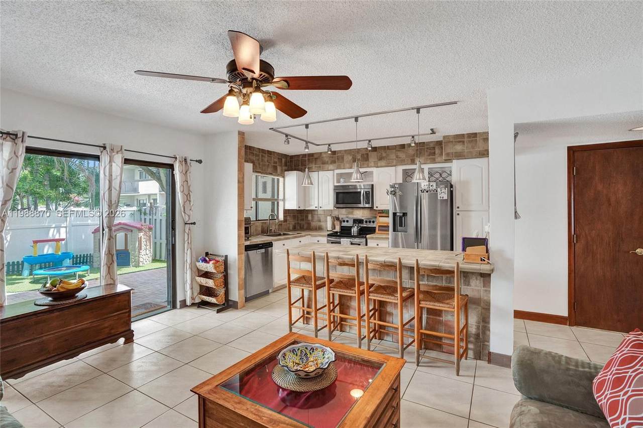 16465 26th Ave - Photo 1